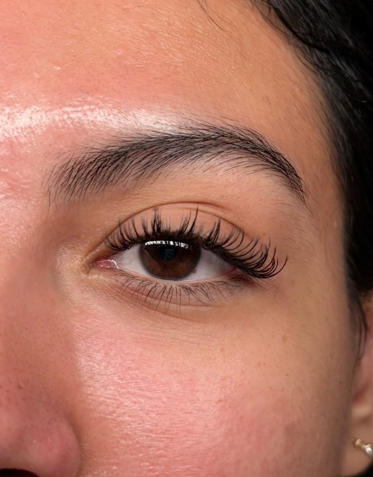 Lash extension gallery image